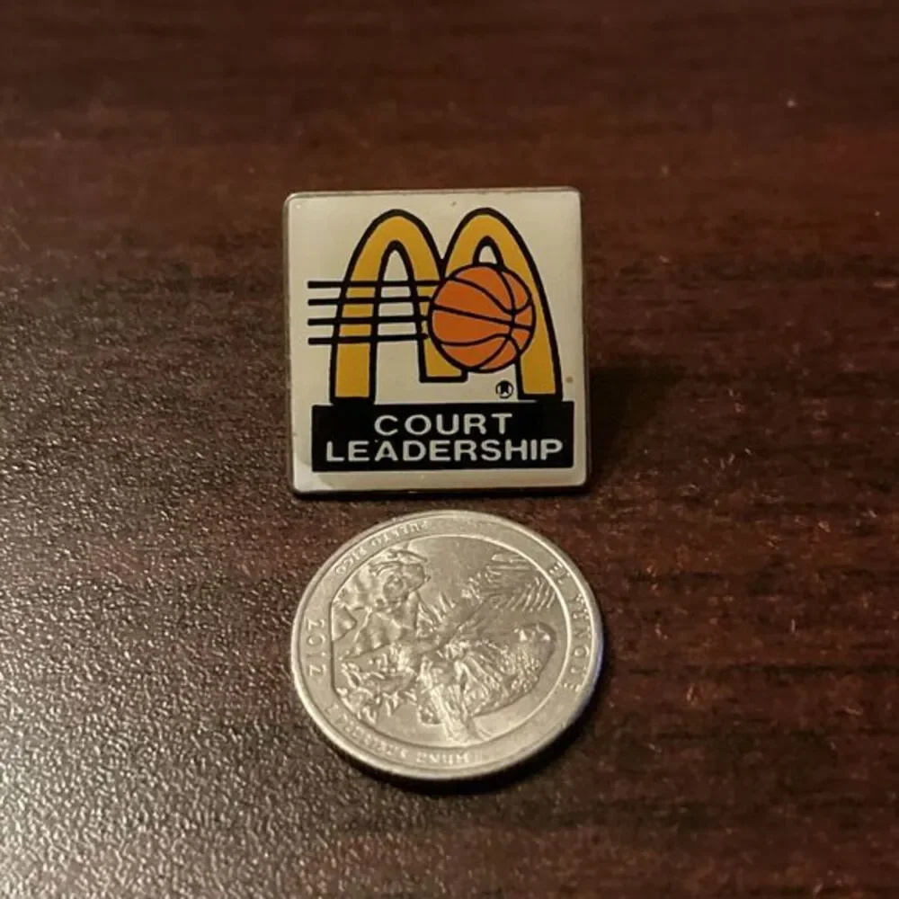 McDonald’s Court Leadership Basketball Employee Lapel Hat Pin‎